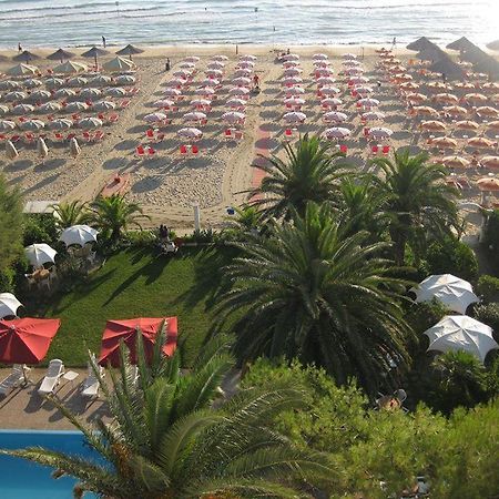 Hotel Silvi Сильви-Марина Экстерьер фото