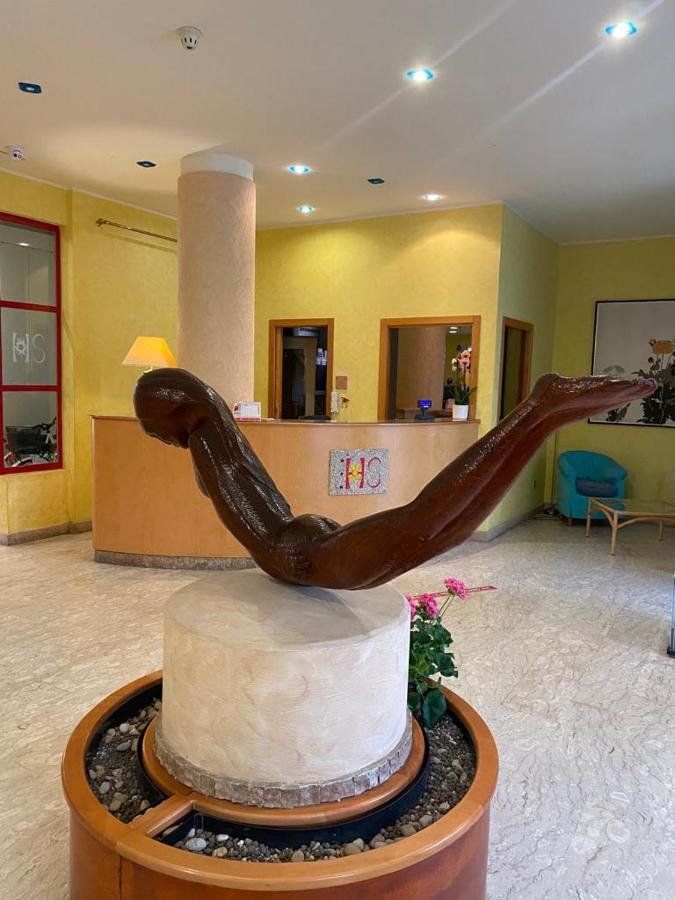 Hotel Silvi Сильви-Марина Экстерьер фото